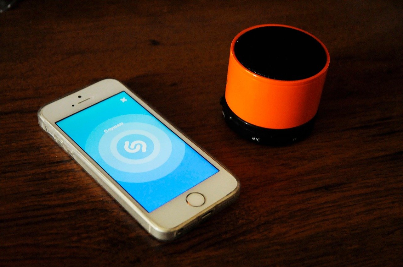 SHAREit App Review: Features, Uses, Pros, Cons, and My Experience